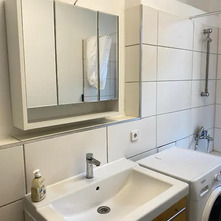 Stilvoll Wohnen In Top-lage Apartment